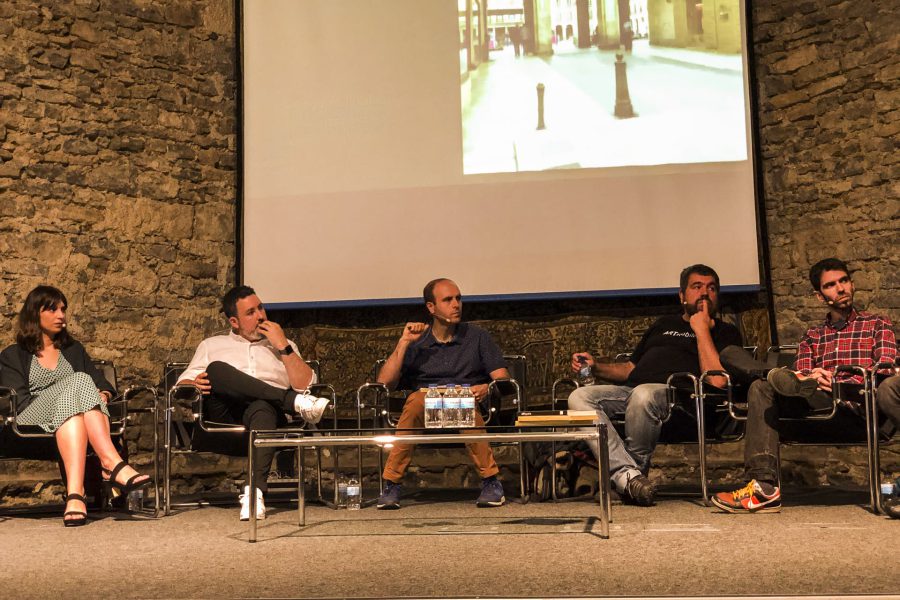 ArabaClick 2019 mesa-3